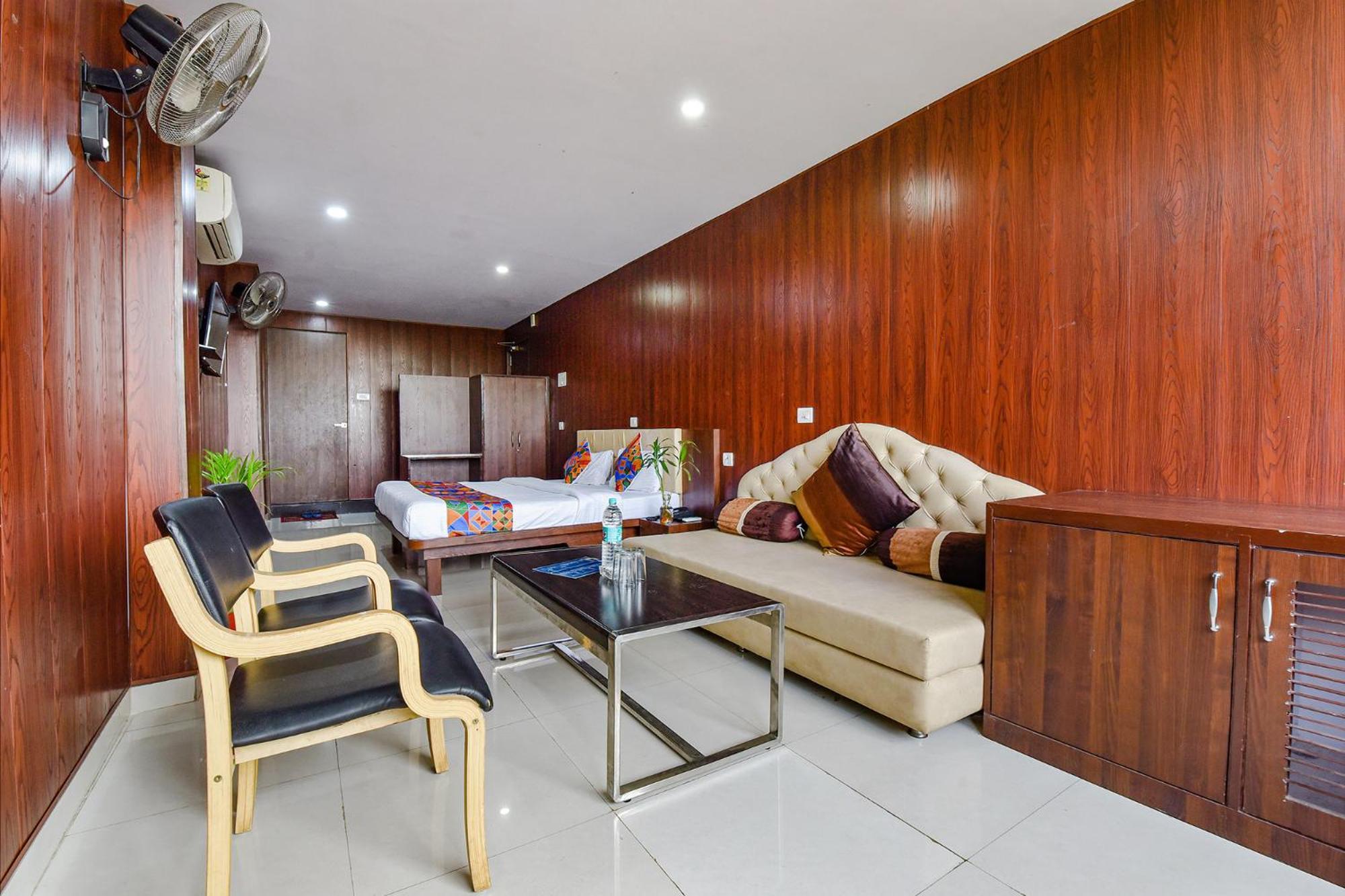 Hotel Vandana Palace โกตา ภายนอก รูปภาพ