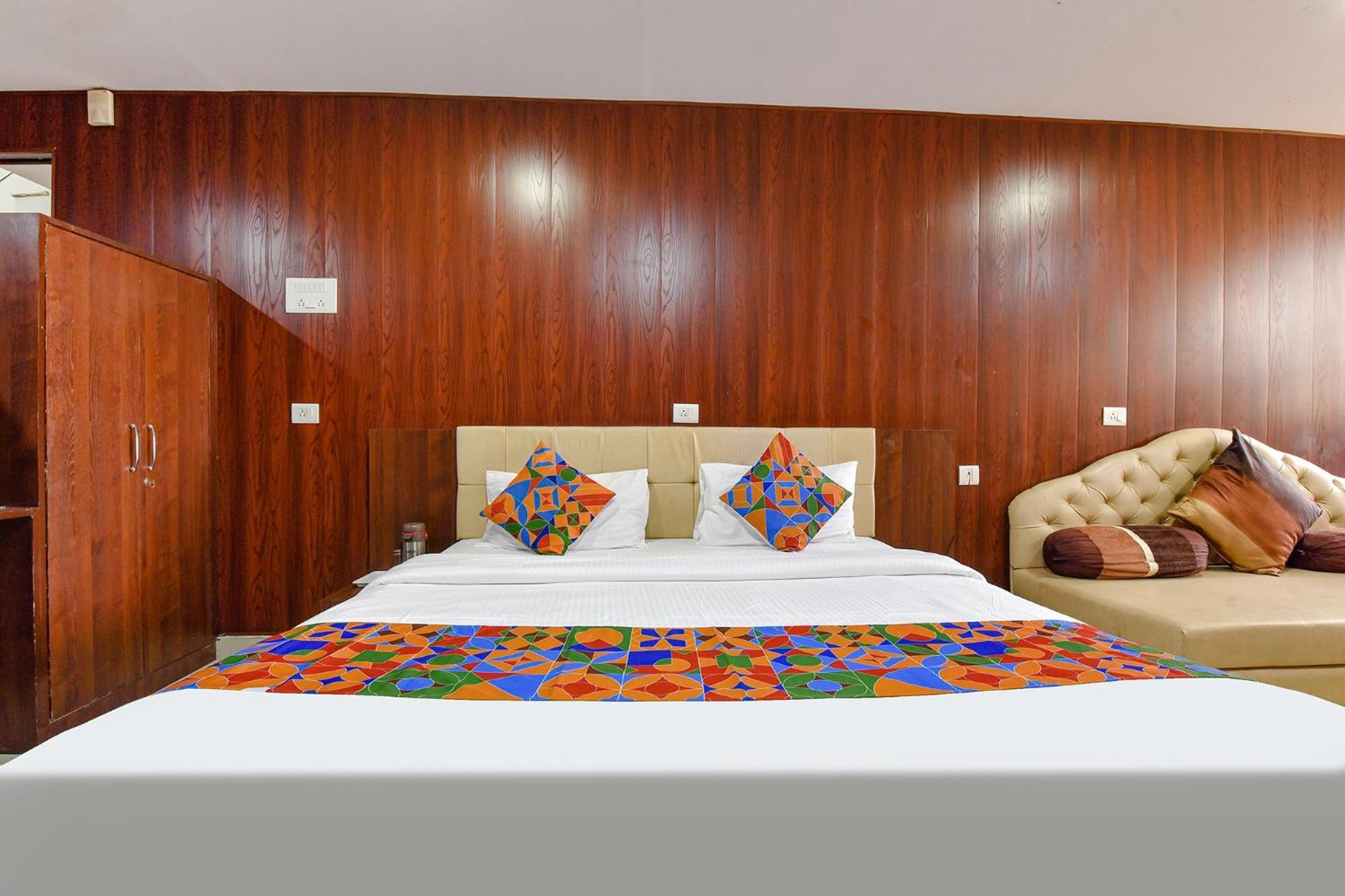 Hotel Vandana Palace โกตา ภายนอก รูปภาพ